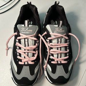 Sketchers Memory Foam Sneakers